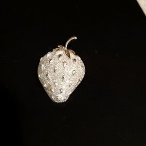Vintage Sarah Coventry 2 " large brushed large silver tone strawberry Pin